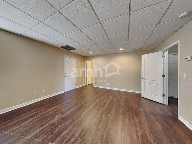 Building Photo - 15 Jeremiah Way