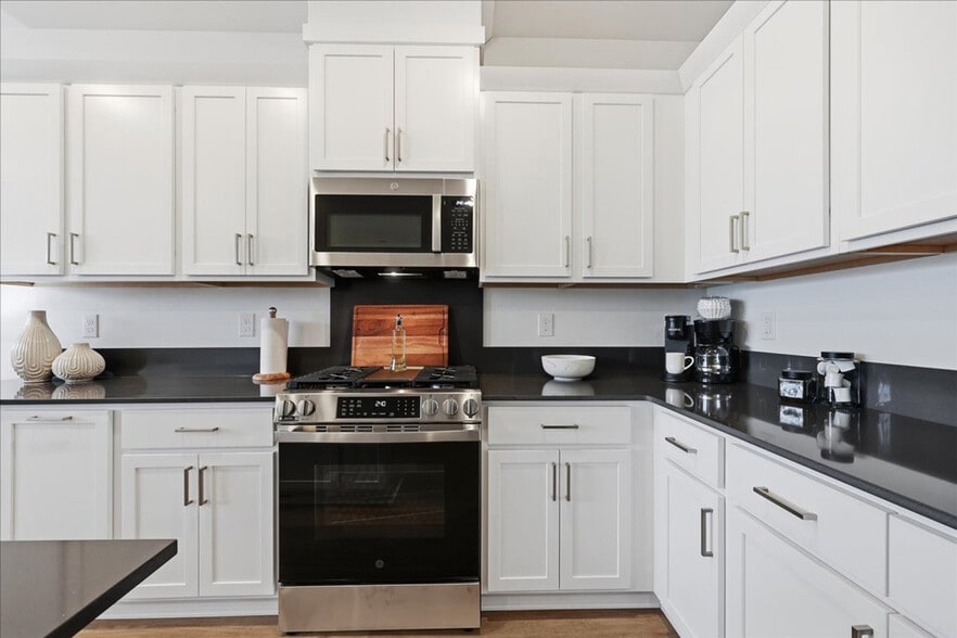 Building Photo - 4226 W Perspective St