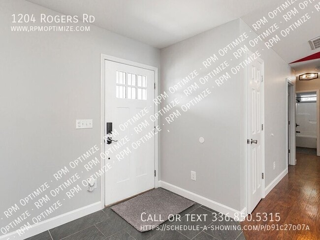 Building Photo - 1204 Rogers Rd