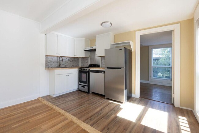 Building Photo - 1115 Enfield Rd