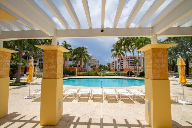 Building Photo - 701 Crandon Blvd