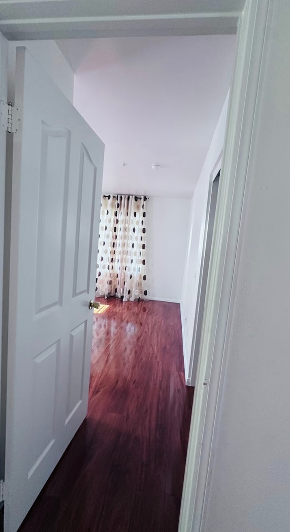 Building Photo - Spacious 4-Bedroom Home With 3-Car Garage ...