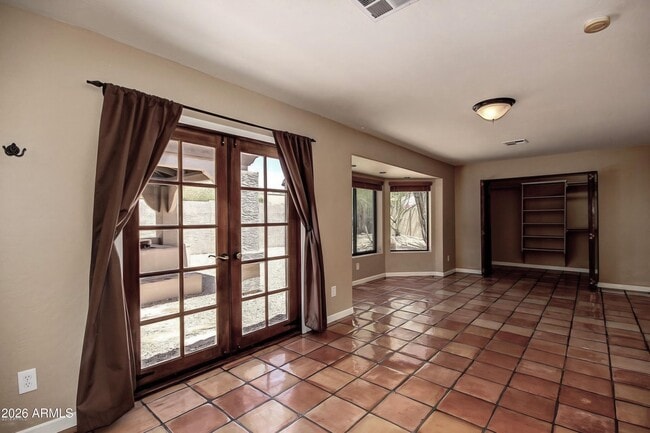 Building Photo - 14837 N El Sobrante Ave
