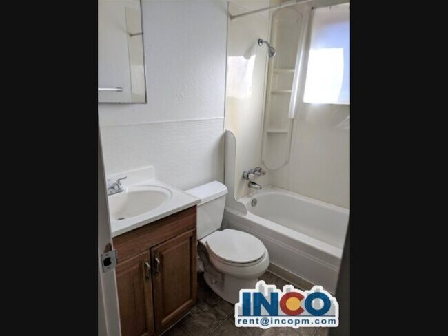 Building Photo - 3237 S Huron St