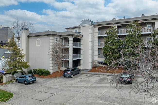 Building Photo - Rose Hall