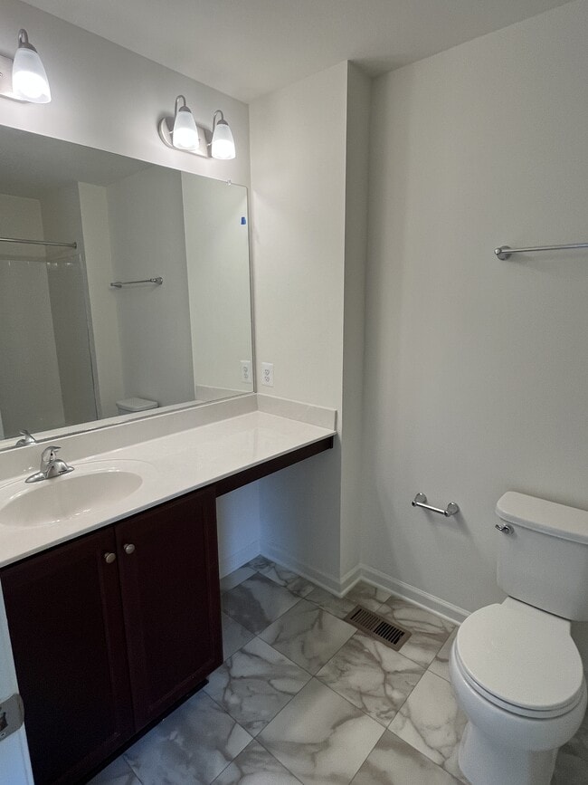 Building Photo - 164 Scotch Pine Dr
