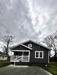 Building Photo - Classic Beauty and Charming Home