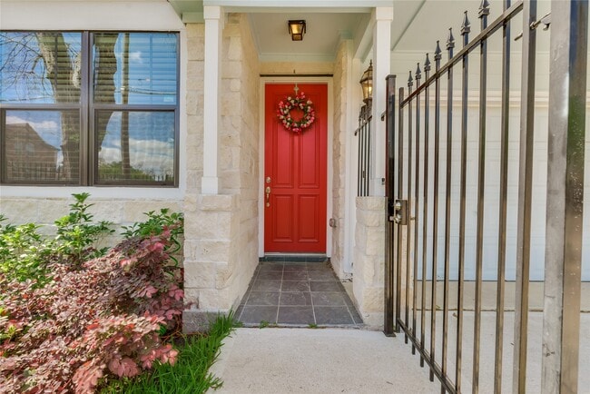 Building Photo - 4014 Woodhead St