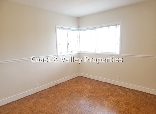 Building Photo - Beautiful Home in South Salinas!