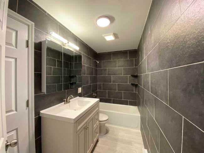 Building Photo - 59 Hudson Heights Dr