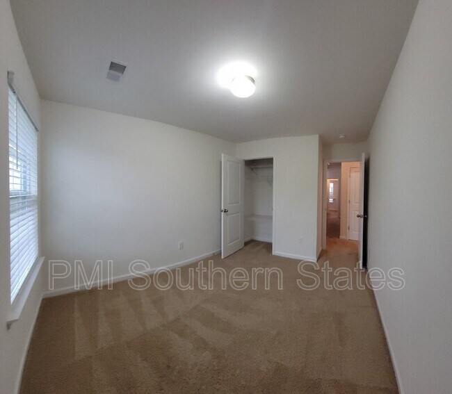 Building Photo - 31 Moorlyn Ln