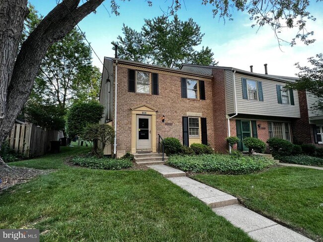 Building Photo - 10863 Bucknell Dr