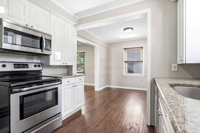 Building Photo - 12769 Mercier St