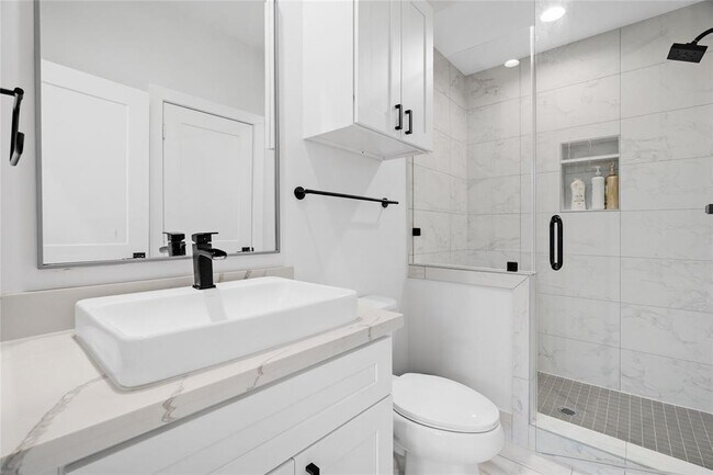Building Photo - 1817 Elite Dr