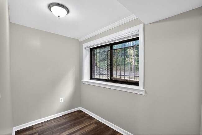 Building Photo - 2025 Move-In Special – $200 Off First Month’s Rent!! Modern 2-Bedroom Apartment with In-Unit Laun...