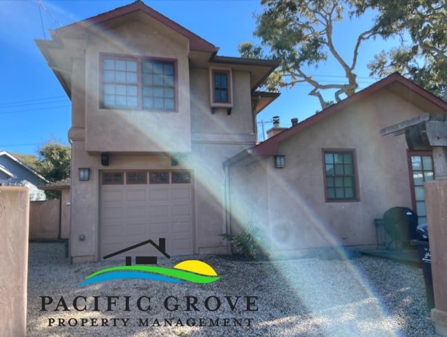Building Photo - Beautiful Mediterranean 2-Bedroom House in...