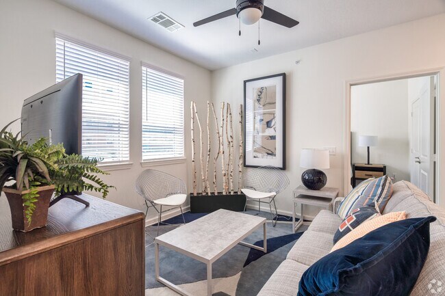 Building Photo - Modern 1-Bed with City Views!