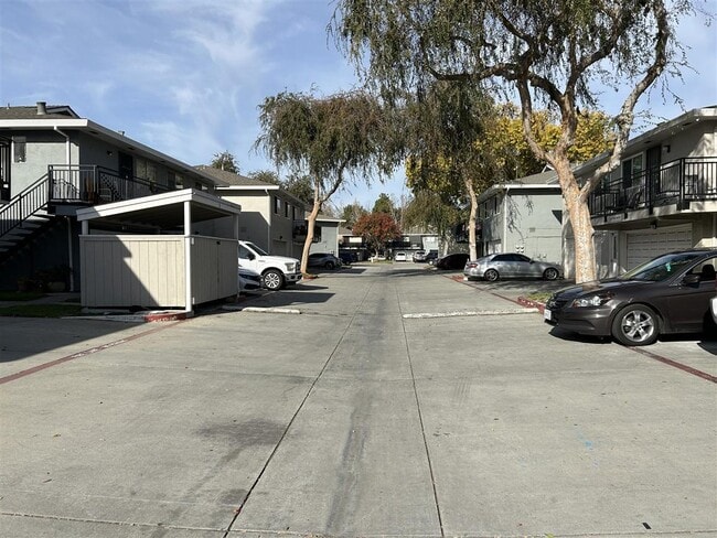 Building Photo - 5486 Tradewinds Walkway