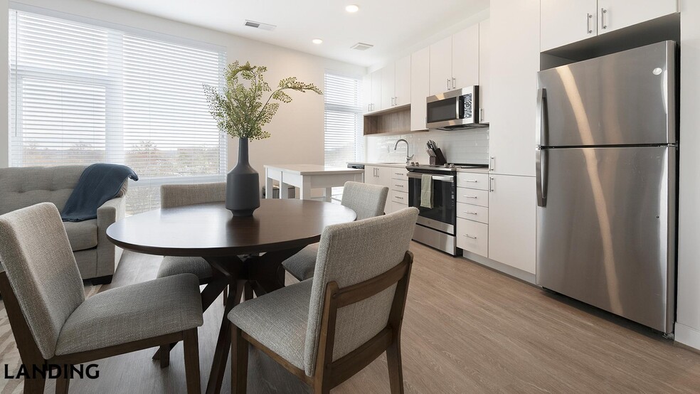 Building Photo - 1215 N Fayette St