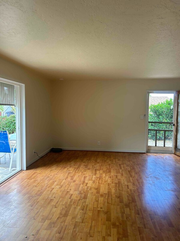 Building Photo - 62-594-594 Emmalani St