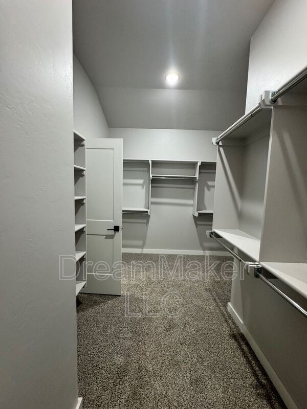Building Photo - 869 Apple Blossom Wy