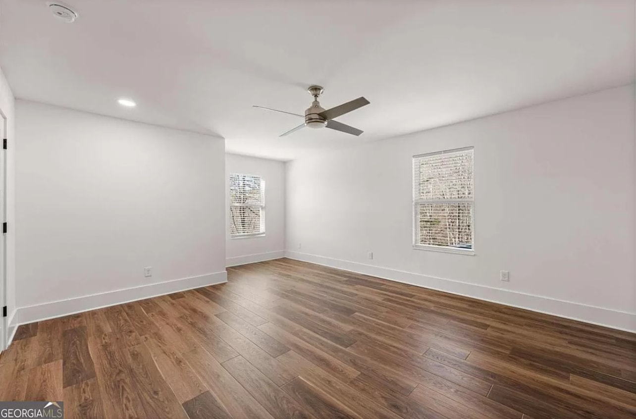 Building Photo - 747 Golden Ave