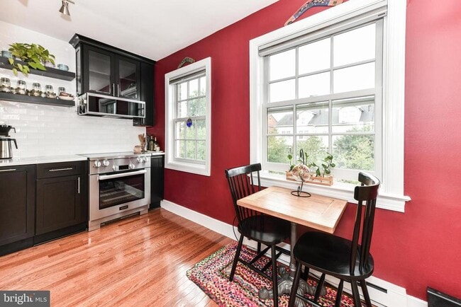 Building Photo - 1808 W Abingdon Dr