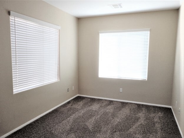 Building Photo - 681 Taliput Palm Pl