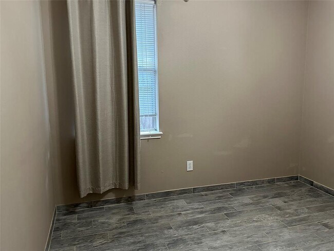 Building Photo - 164 S Holly Laurel Cir