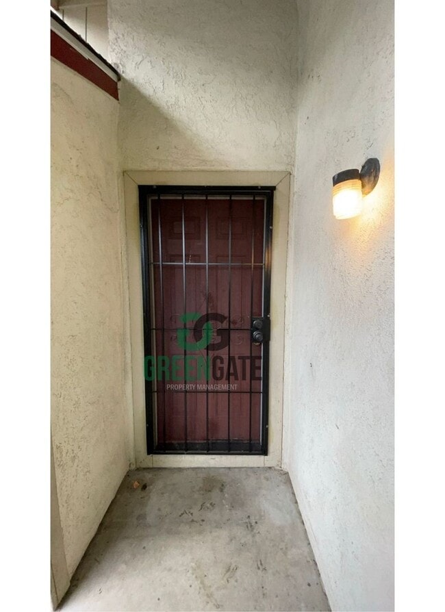 Building Photo - 3517 Woodglen Dr