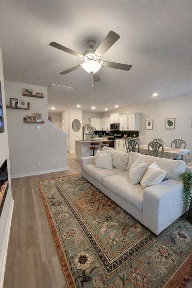 Building Photo - 1517 Auckland Ct