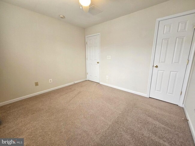 Building Photo - 1969 Peachtree Ct