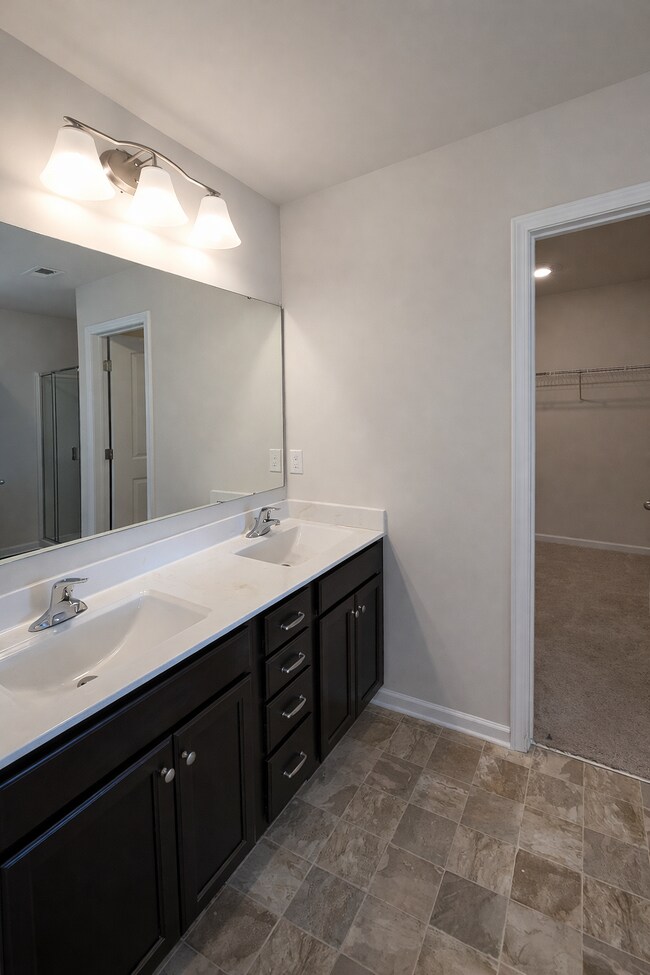 Building Photo - 5015 Weddington Rd