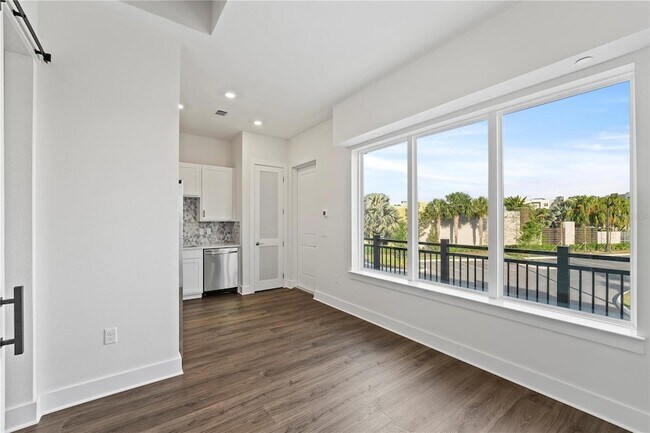 Building Photo - 850 TETBURY Lp