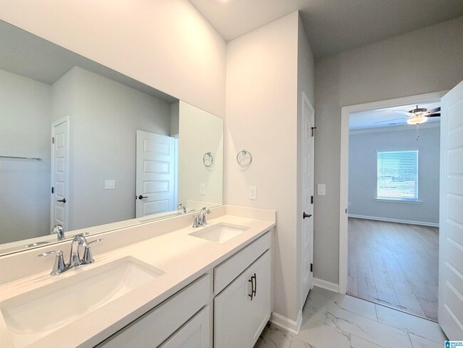 Building Photo - 214 Stockyard Cir