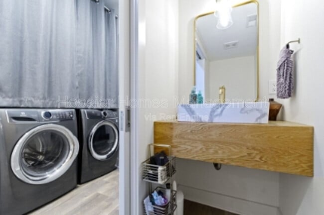 Building Photo - 728 Cottage Ave