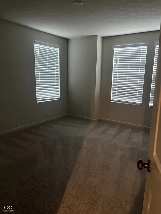 Building Photo - 3340 Preakness St