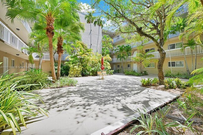 Building Photo - 7740 Camino Real