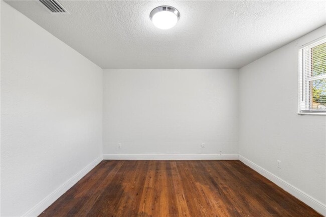 Building Photo - 10803 Hyssop St