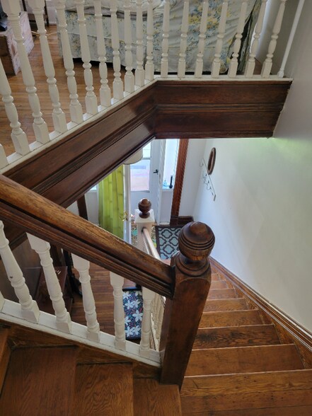 Building Photo - 288 E 1st St