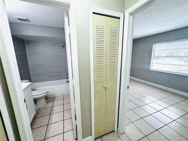 Building Photo - 2305 St Marteen Ct