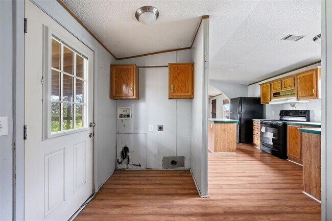 Building Photo - 360 Shady Oaks Dr