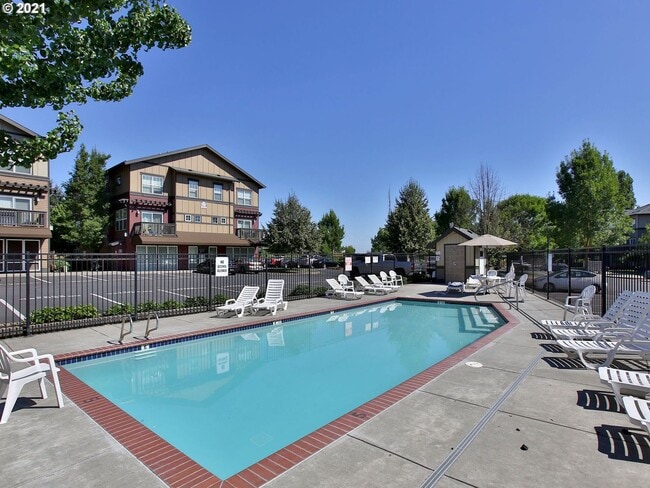 Building Photo - Sherwood Corner 3 Bed 2.5 Bath Townhome on top floor~  Reserved Parking and Washer & Dryer and Co...