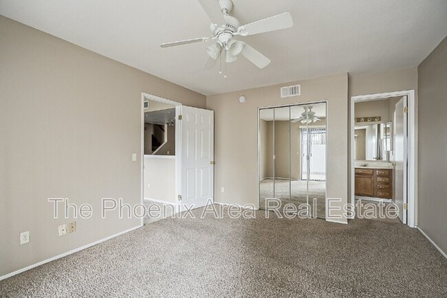 Building Photo - 850 S River Dr