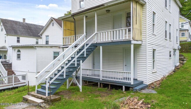 Building Photo - 144 Jefferson St