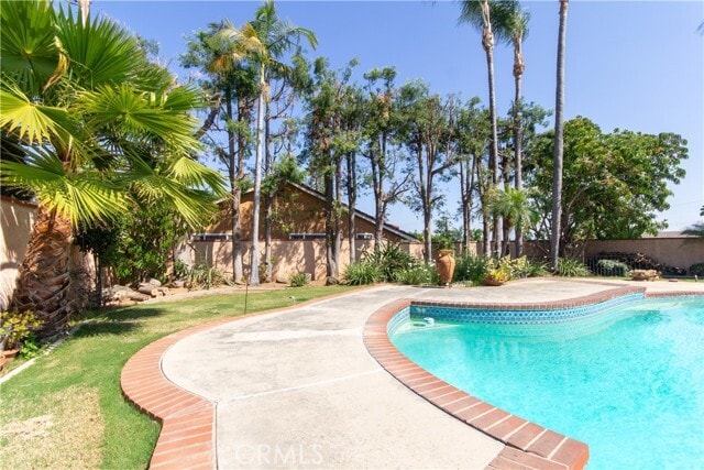 Building Photo - 1100 Wardman Dr