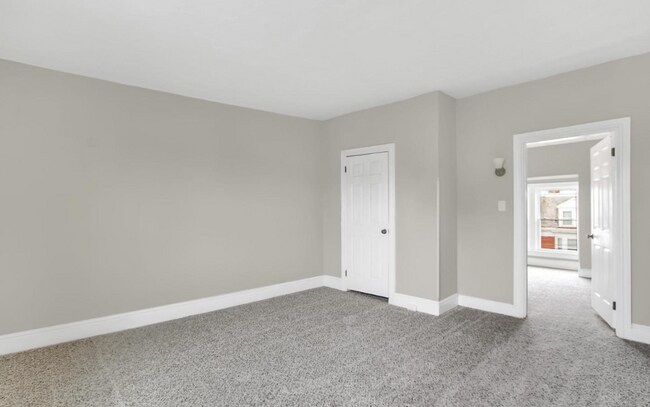 Building Photo - Spacious 4 Bedroom, 1 Bath Home in York, Pa!