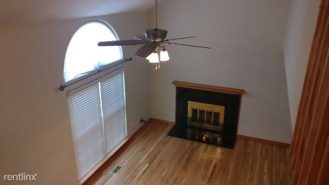 Primary Photo - 2 br, 1.5 bath Townhome - 1138 N Knollwood Dr