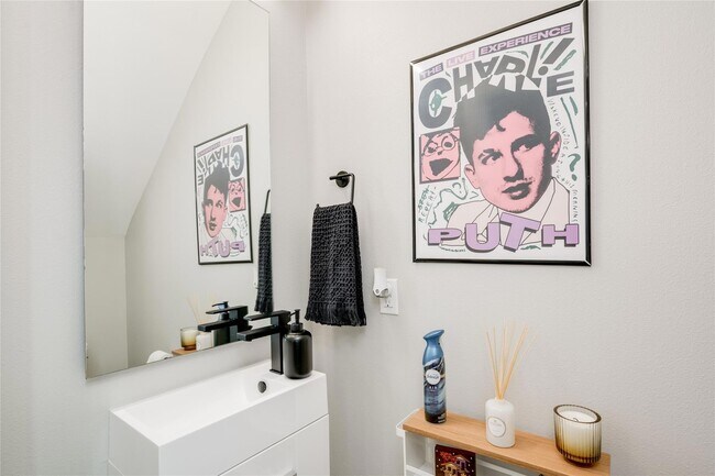 Building Photo - 2108 Tillery St