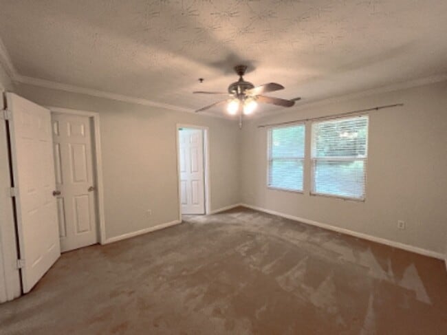 Building Photo - 158 Ellis Drive